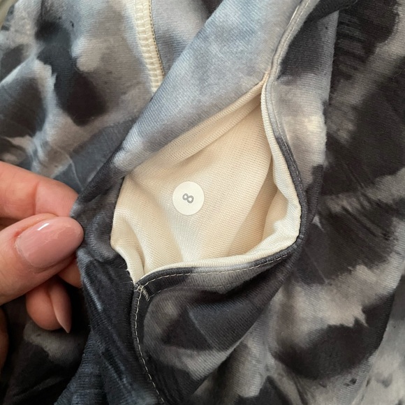 Lululemon Wunder Under Crop - Picture 4 of 4